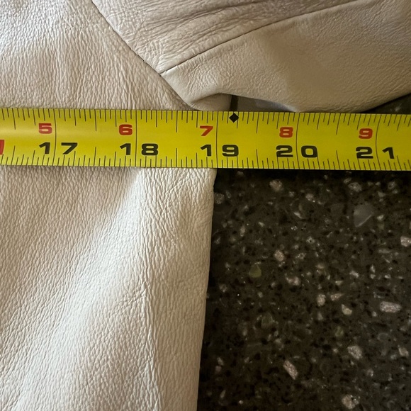 NWT VINTAGE USA Genuine Leather Jacket in Bone | Classic | Fall | Winter - Picture 10 of 13